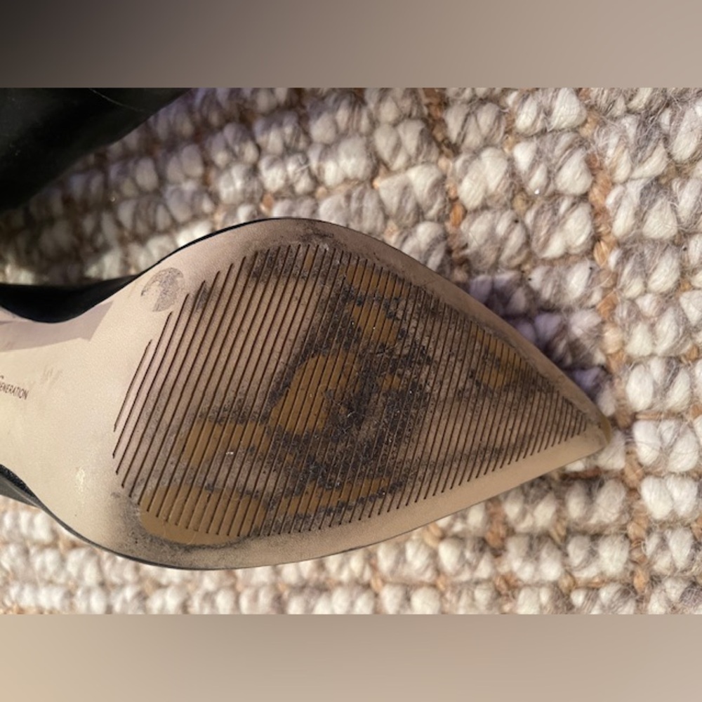 BCBG Treasure black pointed toe pumps - Picture 8 of 14